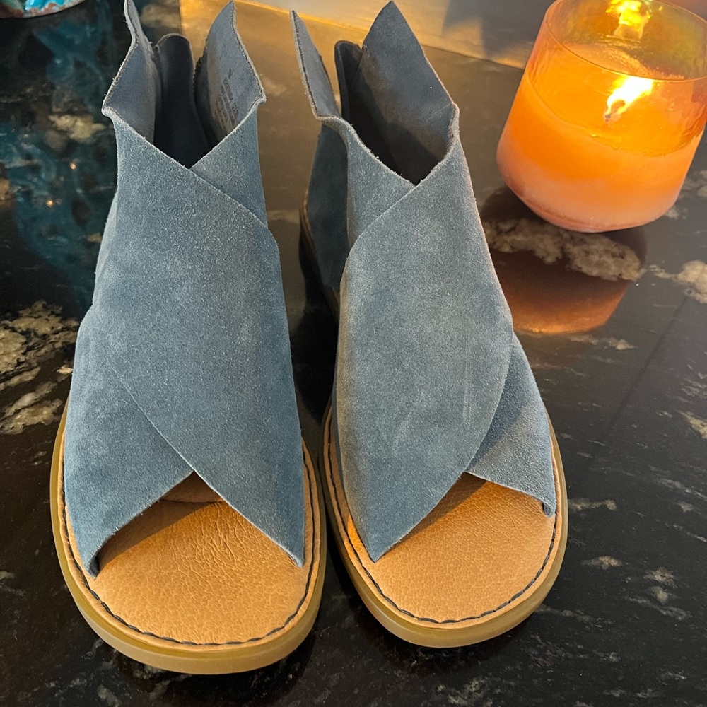 Born Blue Suede Crisscross Sandals - NEW!